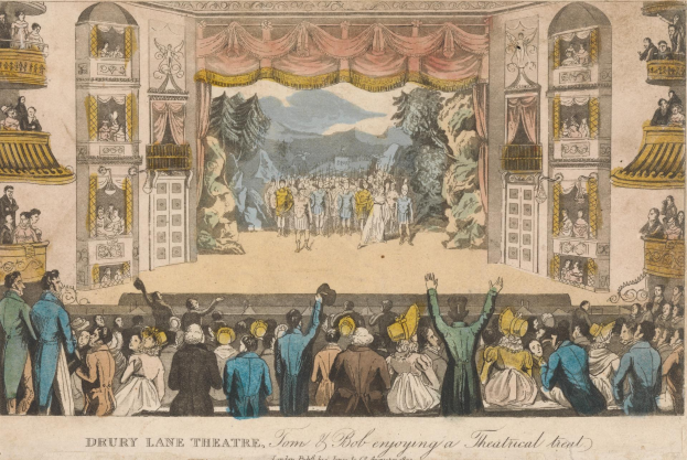 Eine Menschenmenge steht vor einer Bühne im Drury Lane Theatre in London, die Bühne zeigt Vorhänge, Bäume, Hügel und Himmel; Text unten lautet "James & Bob genießen einen Theaterkopf".