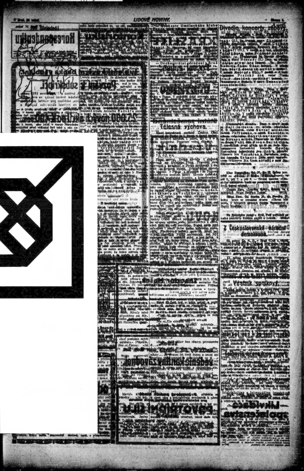 Schwarz-weiß-Foto einer deutschen Zeitungsvorderseite mit einem prominenten Hakenkreuz in der Mitte.