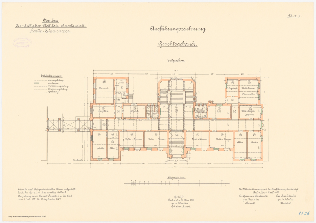 Schwarz-weißer architektonischer Grundriss des Reichstagsgebäudes in Berlin, Deutschland, mit beschrifteten Zimmern, Fluren, Fenstern und Türen auf altem Papier.