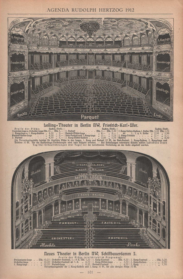Schwarz-weiß-Illustration einer alten Buchseite mit einer Zeichnung eines gro├čen Berliner Auditoriums aus dem Jahr 1912, begleitet von Text, der das Theaterlayout beschreibt.