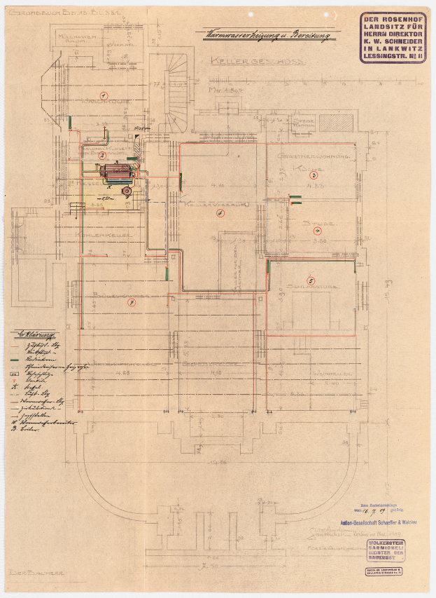 Ein detailliertes architektonisches Zeichnung des Rosenhof-Krankenhauses in Hamburg, Deutschland, mit zahlreichen Drähten und Texten, die den Aufbau beschreiben, einschließlich Räumen, Fluren und anderen Merkmalen.