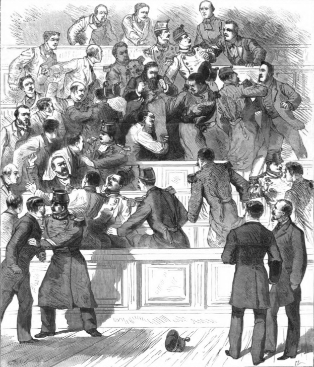 Schwarze und weiße Zeichnung eines überfüllten Gerichtssaals mit Menschen, die stehen und auf dem Boden sitzen, betitelt "Der Prozess der britischen Armee in London, England" unten.