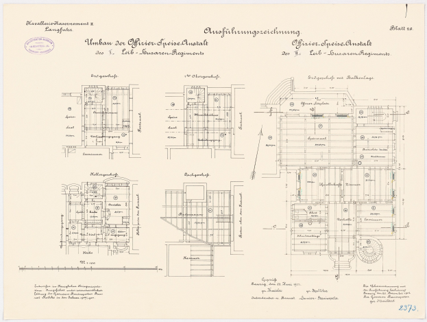 Ein detaillierter architektonischer Grundrissplan des ehemaligen Bundeskanzleramts in der Bundesrepublik Deutschland, der den Aufbau, die Räume und strukturelle Elemente zeigt.