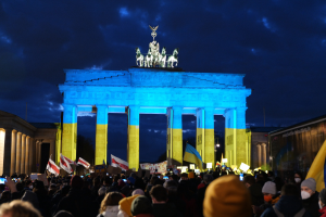 Von der Polizei wegen Schwarz-Rot-Gold-Flagge aufgehalten - Flaggenträger spricht jetzt