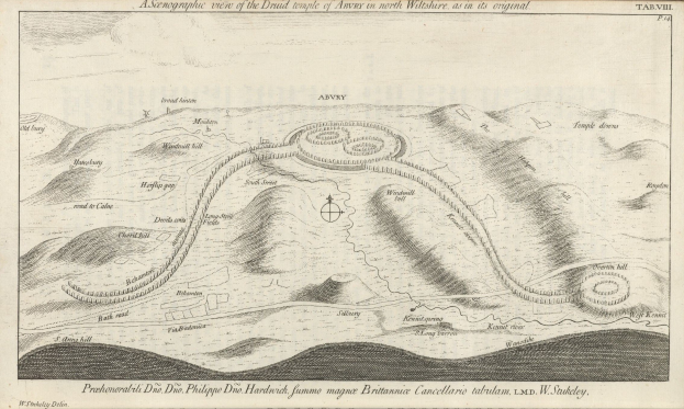 Eine detaillierte Karte einer Stadt, die auf Papier gezeichnet ist und von Text umgeben ist, der historische, kulturelle und lokale Informationen über die Stadt enthält.